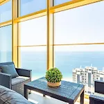 Intempo Sky Apartments 252